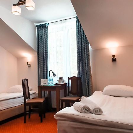 Hotel "Xavier" Lubycza Krolewska Bagian luar foto