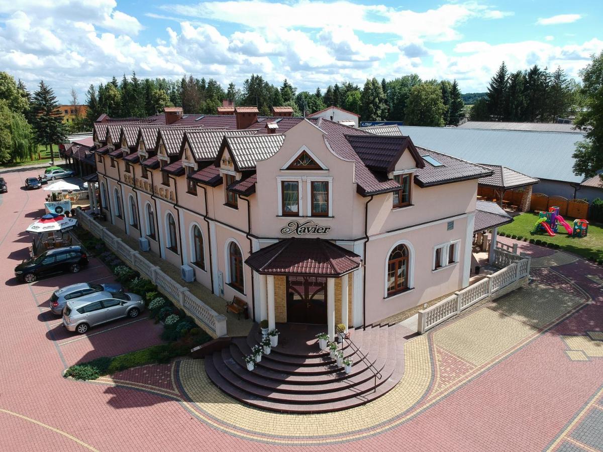 Hotel "Xavier" Lubycza Krolewska Bagian luar foto
