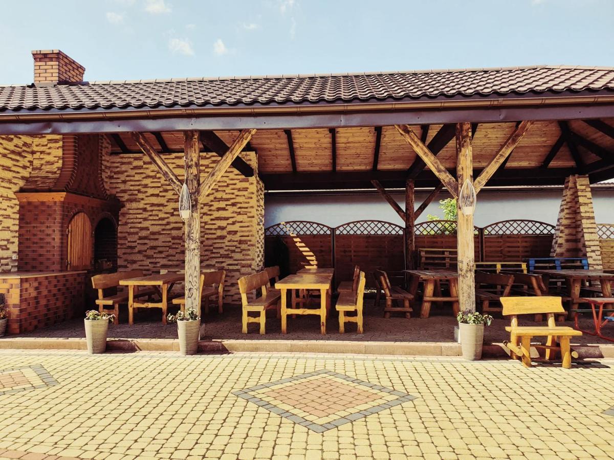 Hotel "Xavier" Lubycza Krolewska Bagian luar foto